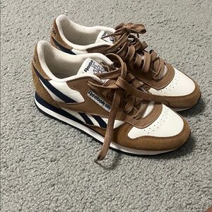 Reebok Classic Brown and White Trainers